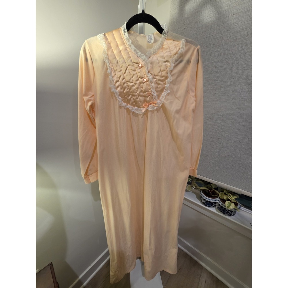 JC Penney 70's Nylon Peach Maxi Nightgown Lace Collar Sz L Grandmacore